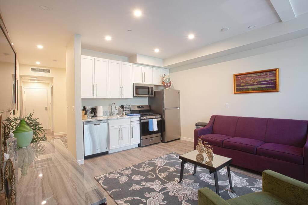 1-Bedroom With Cali King Size Bed In San Diego Ngoại thất bức ảnh