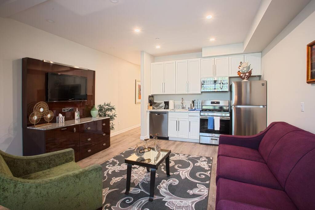 1-Bedroom With Cali King Size Bed In San Diego Ngoại thất bức ảnh