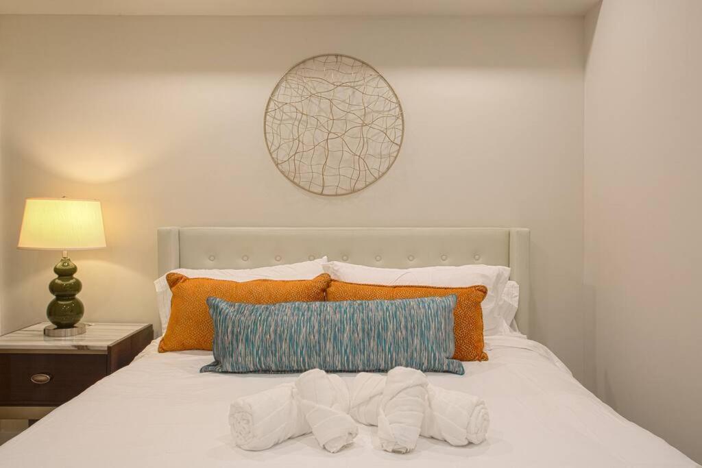 1-Bedroom With Cali King Size Bed In San Diego Ngoại thất bức ảnh