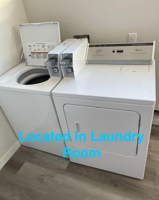 1-Bedroom With Cali King Size Bed In San Diego Ngoại thất bức ảnh